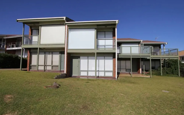 Southern Sands Beachfront Apartment