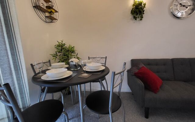 Captivating 2-bed Apartment in Southend-on-sea