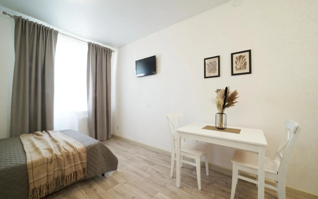 Apart April (Apart April) on 202/2 Rodionov Street