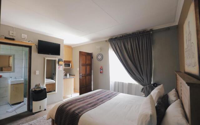 Ledumo Lodge
