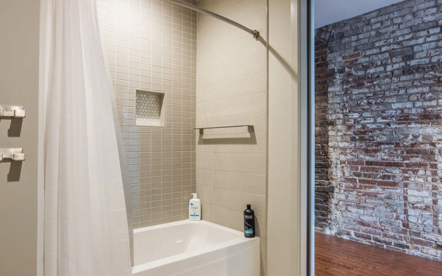 FRONTDESK 111 W Main St Apts Downtown Louisville