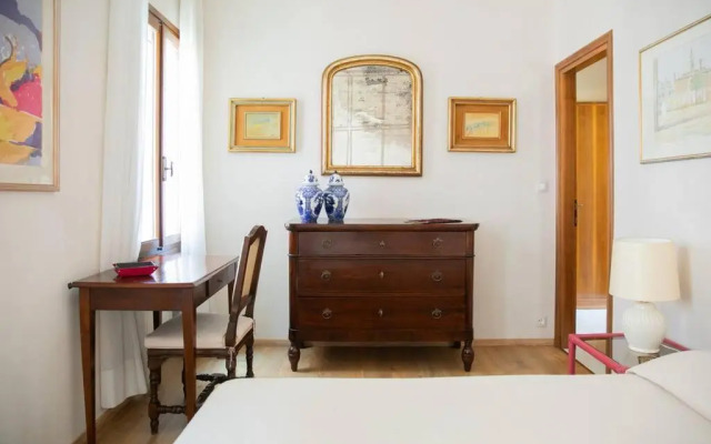 Classy Spacious Apartment Close To St.Mark Square (Adults Only)