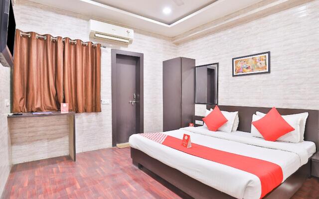 OYO 1345 Hotel S K