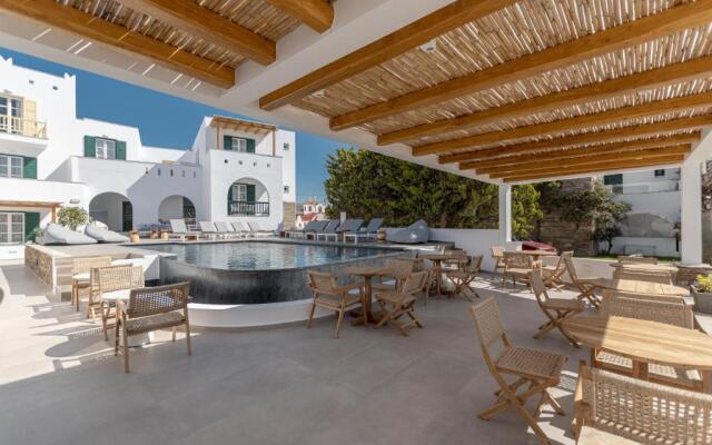 Spiros Hotel