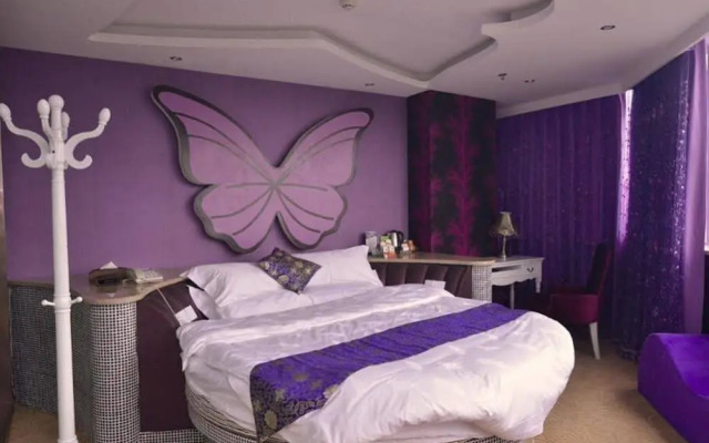 Chongqing Xinhao Theme Hotel