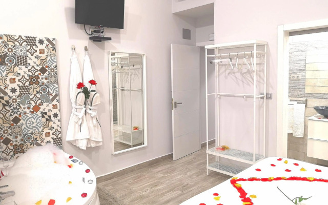 ERES EMÉRITA "Apartamentos & Suites"