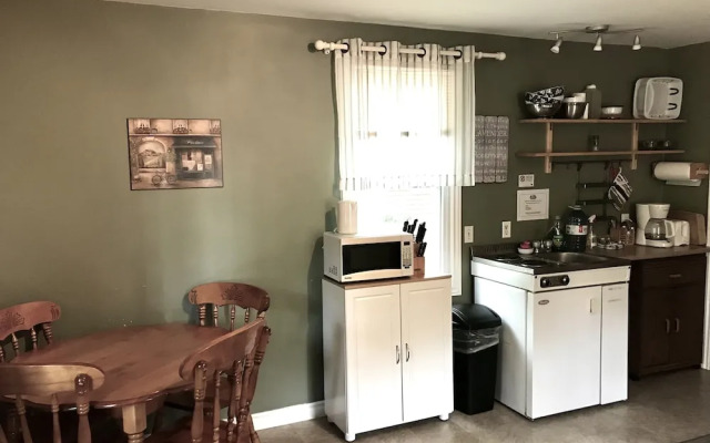 Hush Lodge & Cottages