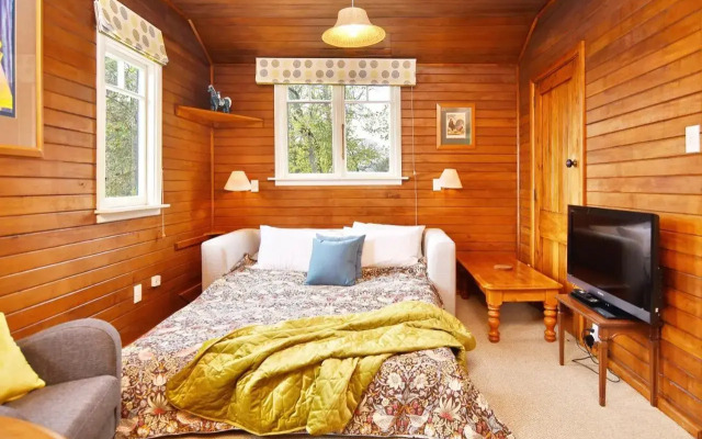 Otahuna Hideaway - Christchurch Holiday Homes
