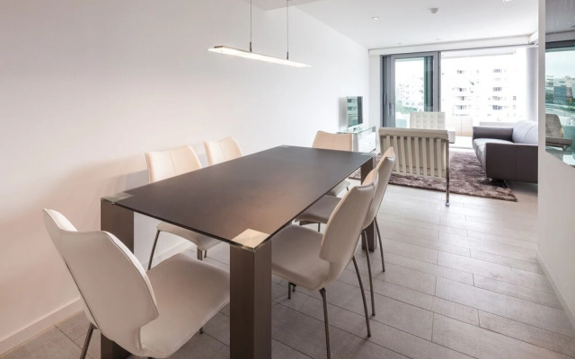 5 Star 3 Bedroom Apartment White Angel