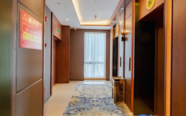 Minshan Sun Tribe Hotel