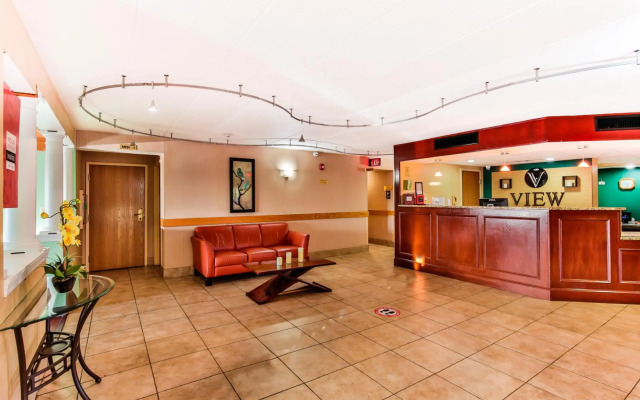 The View Inn & Suites