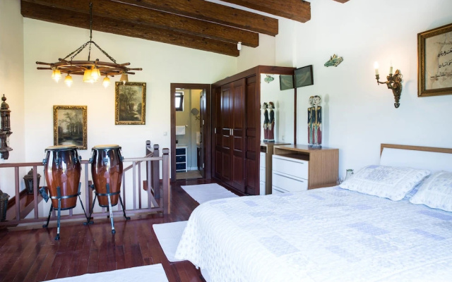 Important Group Villa Dream