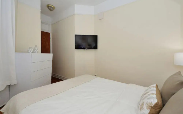 104 West 83Rd Street #2A 159 - 1 Br Apts
