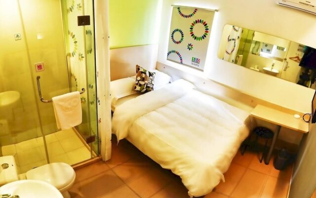 100 Hotel