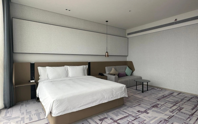 Crowne Plaza Dalian Xinghai by IHG