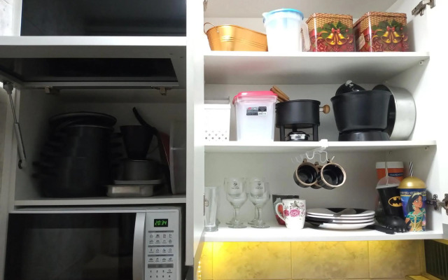 Sala living em prédio Familiar na Av da Praia