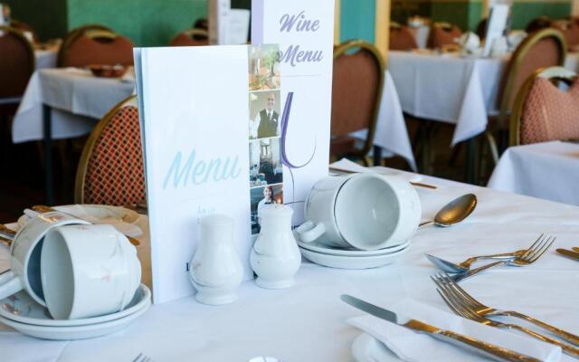 Selborne Hotel