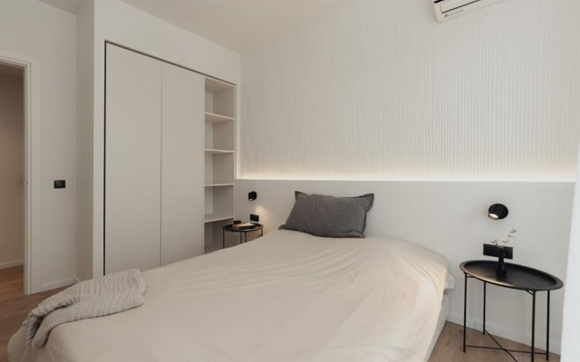 1 Bedroom Apartment With Balcony and sea View