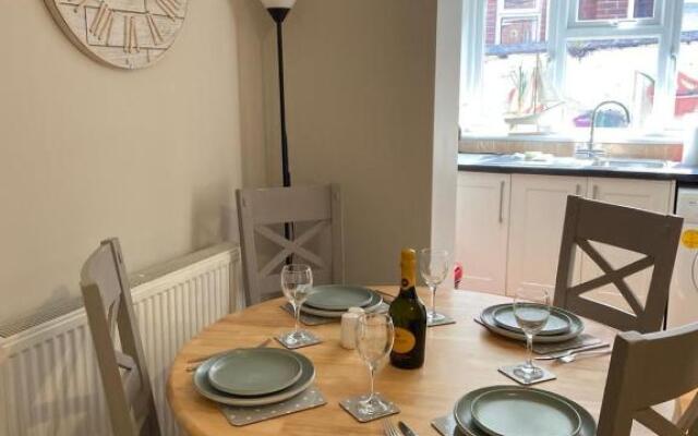 Sandown Seaside Apartment Ground Floor 4