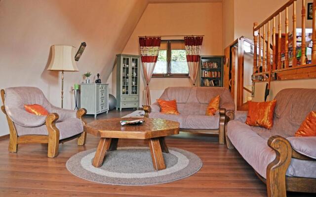 Willa Karolinka Stróża