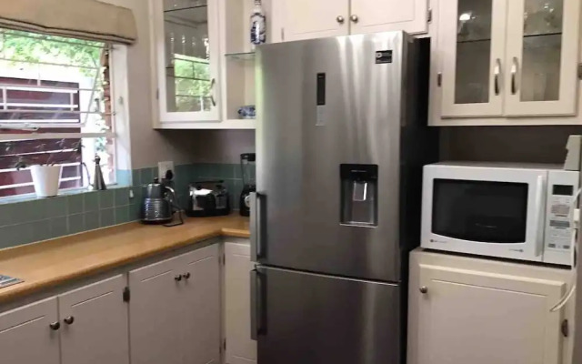 Fully Furnished 3 Bedroom House In in Pentagon Park Bloemfontein