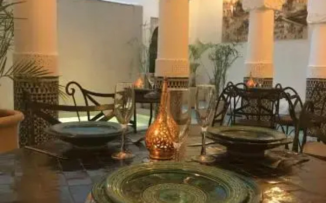 Riad Dollar Des Sables