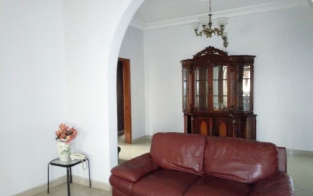 Hotel Vallee Des Rois