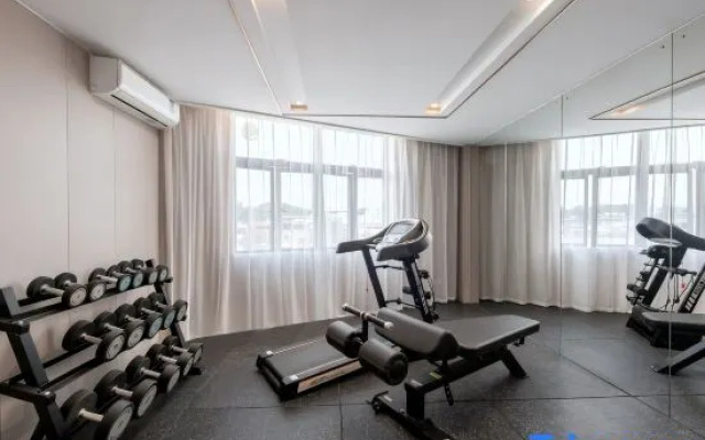 LAVANDE HOTELS  Guangzhou Baoneng Performing Arts Center Kaichuang Avenue Store – Sports – Guangzhou