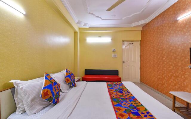 Fabexpress Vibrant Residency