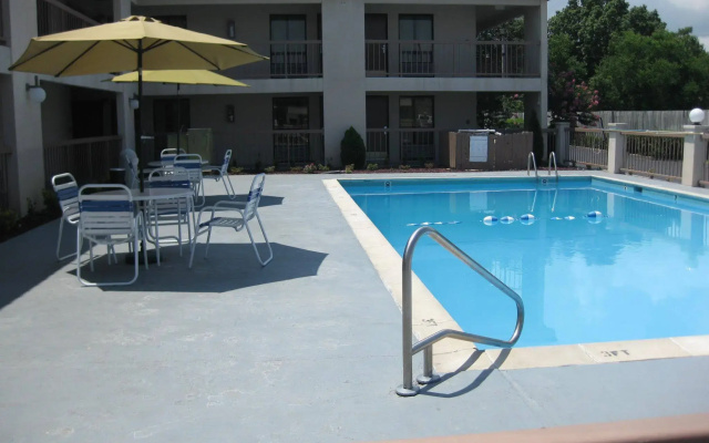 Best Western Blues Traveler Inn