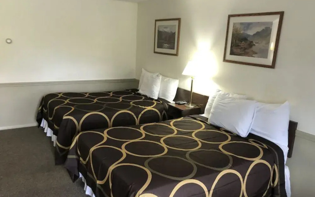 Evergreen Motel