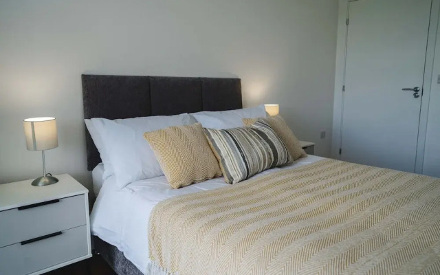 Staycay Modern 2-bed Apartment in Sheffield City Centre