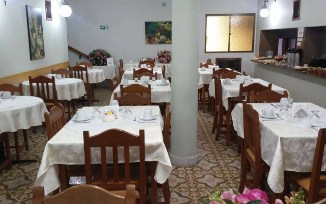 Ilha Porchat Hotel