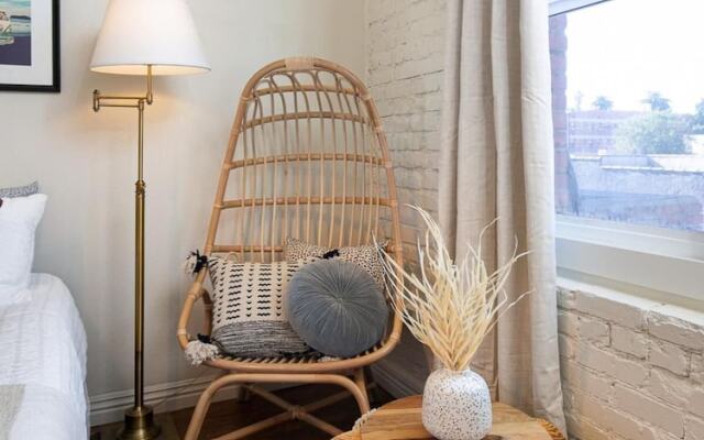 Beautiful Studio Near Hollywood! Sleeps 2!