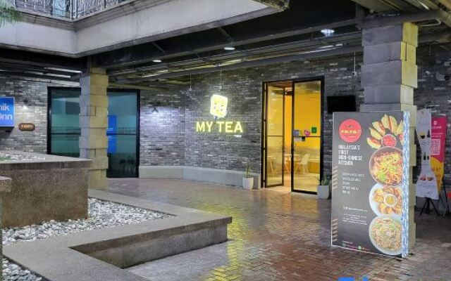 Studio Loft @ Empire Damansara (Free Wifi & Parking)