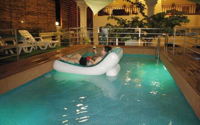 Narong Ek Residence View & Pool Villa