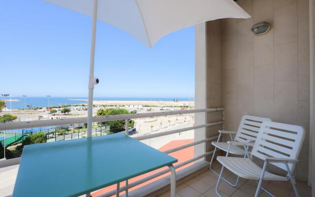 Sea View Apartment by Rent4all