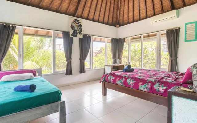 Charming 2Bdr Villa in the heart of Canggu & Beach walking Distance – Guest Rooms – Tibubeneng