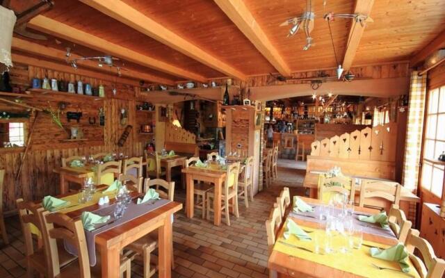Logis Hotel La Molliniere
