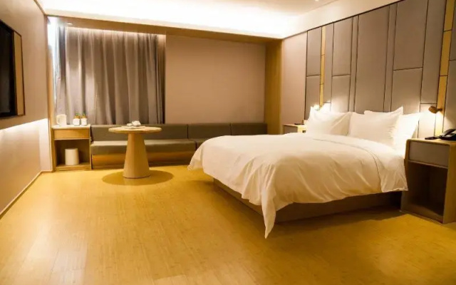 Ji Hotel Lanzhou West Railway Station North