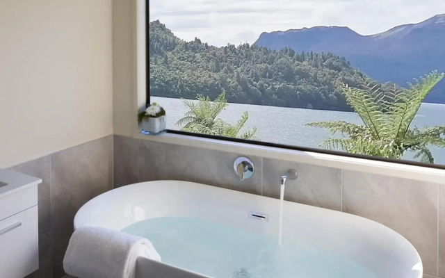 Solitaire Lodge