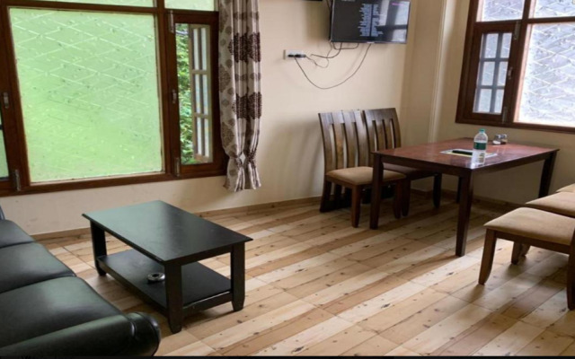 Hotel Aarika Homestay