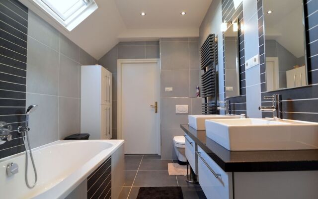 Opulent Villa with Sauna, Hot Tub, Pool