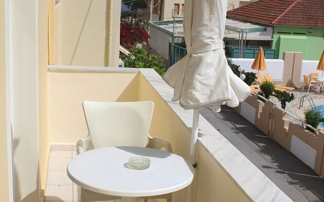 Platanias Beach Apartment