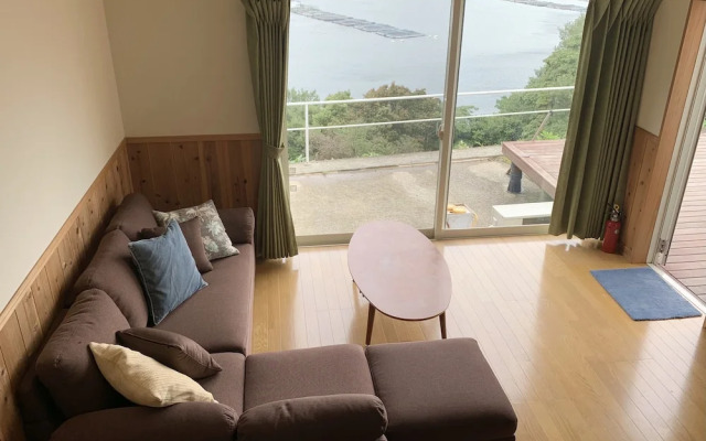 Tsubaki House