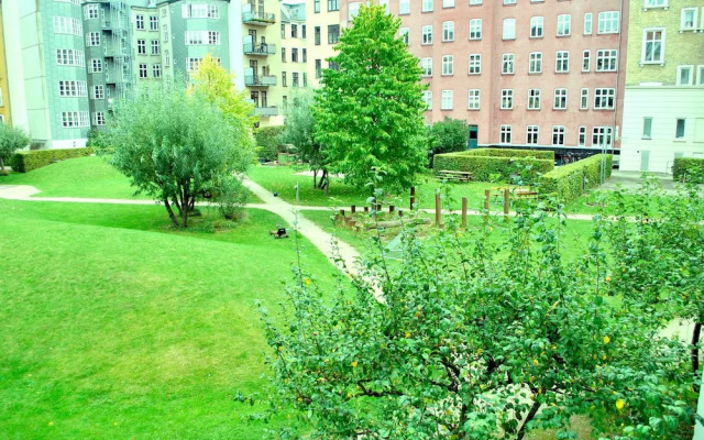 Economy City Center Apartment Copenhagen