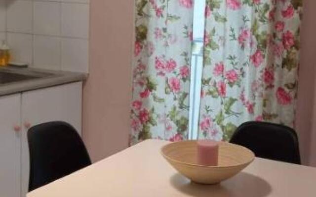 Vanilla - HappyHostGr - Downtown Apartment