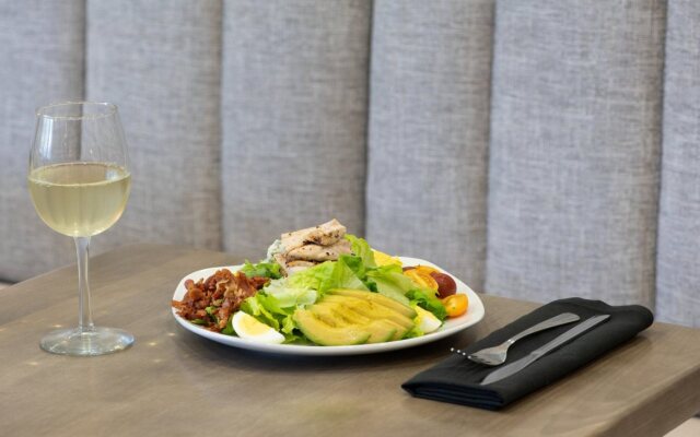 Delta Hotels by Marriott Detroit Novi