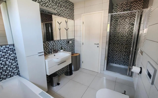 House Arta, 3 bedroom apartment