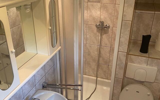 Comfortable Spa Town Home